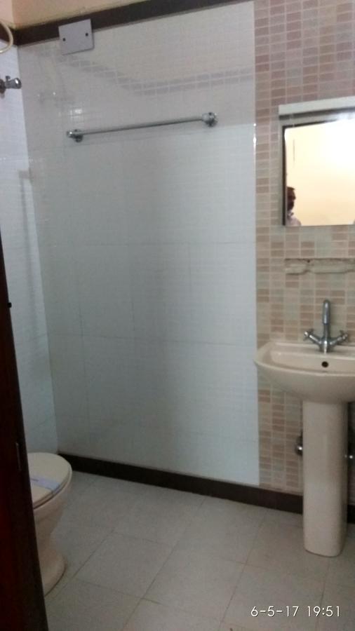 Hotel Varsa Dibrugarh Buitenkant foto